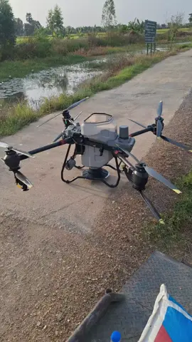#โดรนพ่นยาเพื่อการเกษตร #dji#T50