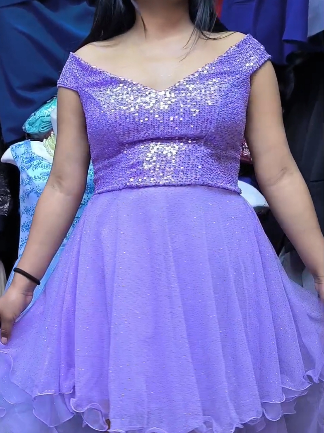Vestido lila 👗  Coméntanos cuál de ellos te gustó más. #vestidosdefiesta #promo24 #trujilloperu #vestidolentejuelas #onlineshopping 