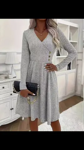 A model of style and elegance.#skirt #warm #comfort #tiktokshopcybermonday #tlktokshopblaokfrlday #spotlightfinds #us #fashiontiktok #fashion #fypシ 