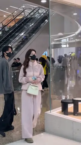 Đẹp #xuhuong #setdoxinh #hangquangchau #thoitrangnu #chanka 