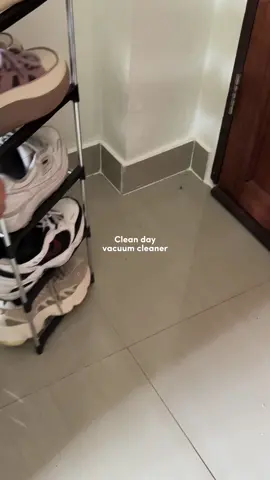 กริบทุกอนู เพลินมากก ☺️ #CleanTok #cleanwithme #bedroomreset #myroom #vacuumcleaner #ทําความสะอาด #เด็กหอ 