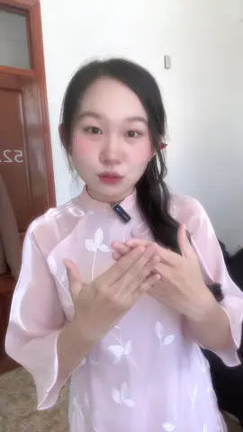 Ý là bỏ noel đi mình qua tới tết rồi nha 😊