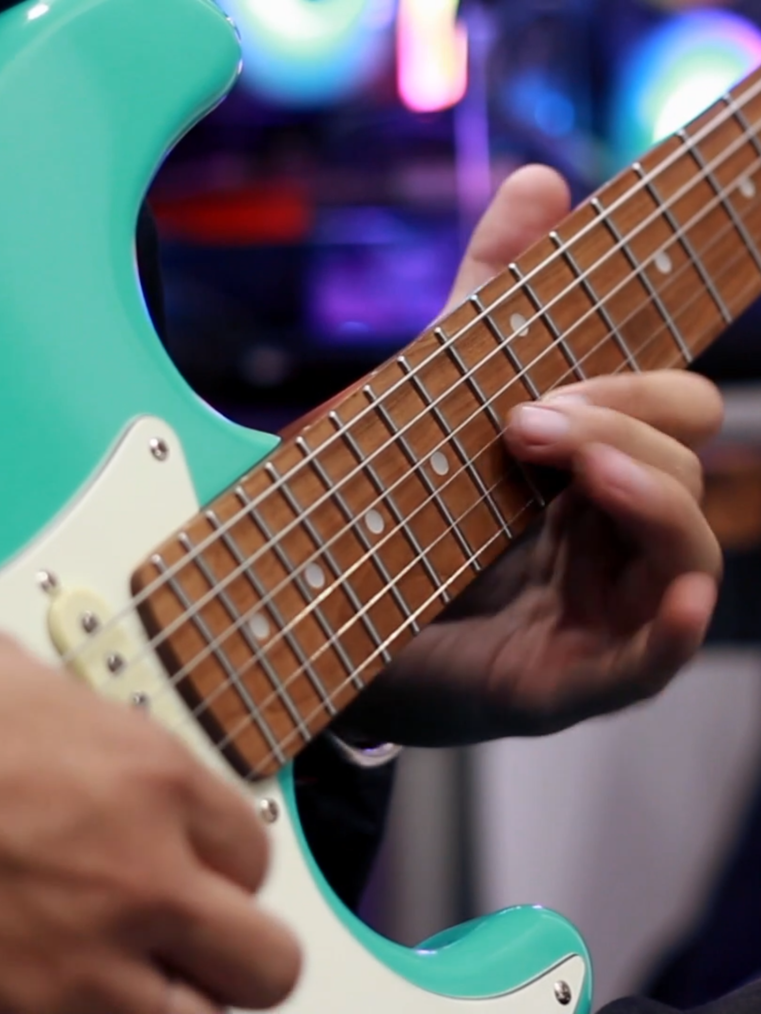 At the place where you call - Abim Version 🎸🎸 Hãy cùng thưởng thức bản cover cực hay từ Guitarist Kẹo Ngọt và cây đàn Saga Dazzle series của anh ý 🤗🤗 Mẫu đàn trong video chỉ có giá bán 6,380,000VND, thật sự là một lựa chọn hoàn hảo cho những bạn đang tìm kiếm một mẫu đàn chất lượng nhưng giá thành lại không quá cao 👍👍 #sagaguitar #Dazzleelectricguitar #Guitardien #Guitarcover #attheplacewhereyoucall #guitarsolo