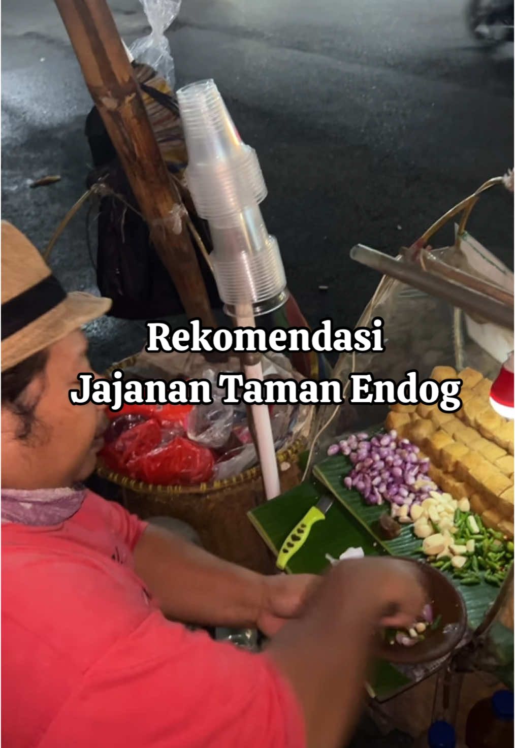 Tahu gejrot dan odading di taman endog sumedang no debat enak poll 😍🫵🏻 #fyppp #fyp #sumedang #fypシ #kulinertiktok #infokuliner #infokulinersumedang #jajanantiktok #sumedanghits #sumedangtea #sumedangjawabarat #kulinerindonesia #kulinerkakilima 