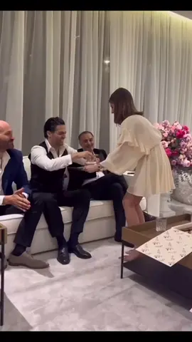 نارين و شيرين🥹#نارين_بيوتي #نارين_رامي #نارين #narinsbeauty #سيدرا_بيوتي #شيرين_بيوتي #اسامه_مروة #اوسي_شيرين💖 #شيرين_عمارة #sherinsbeauty #عيله_بيوتي 