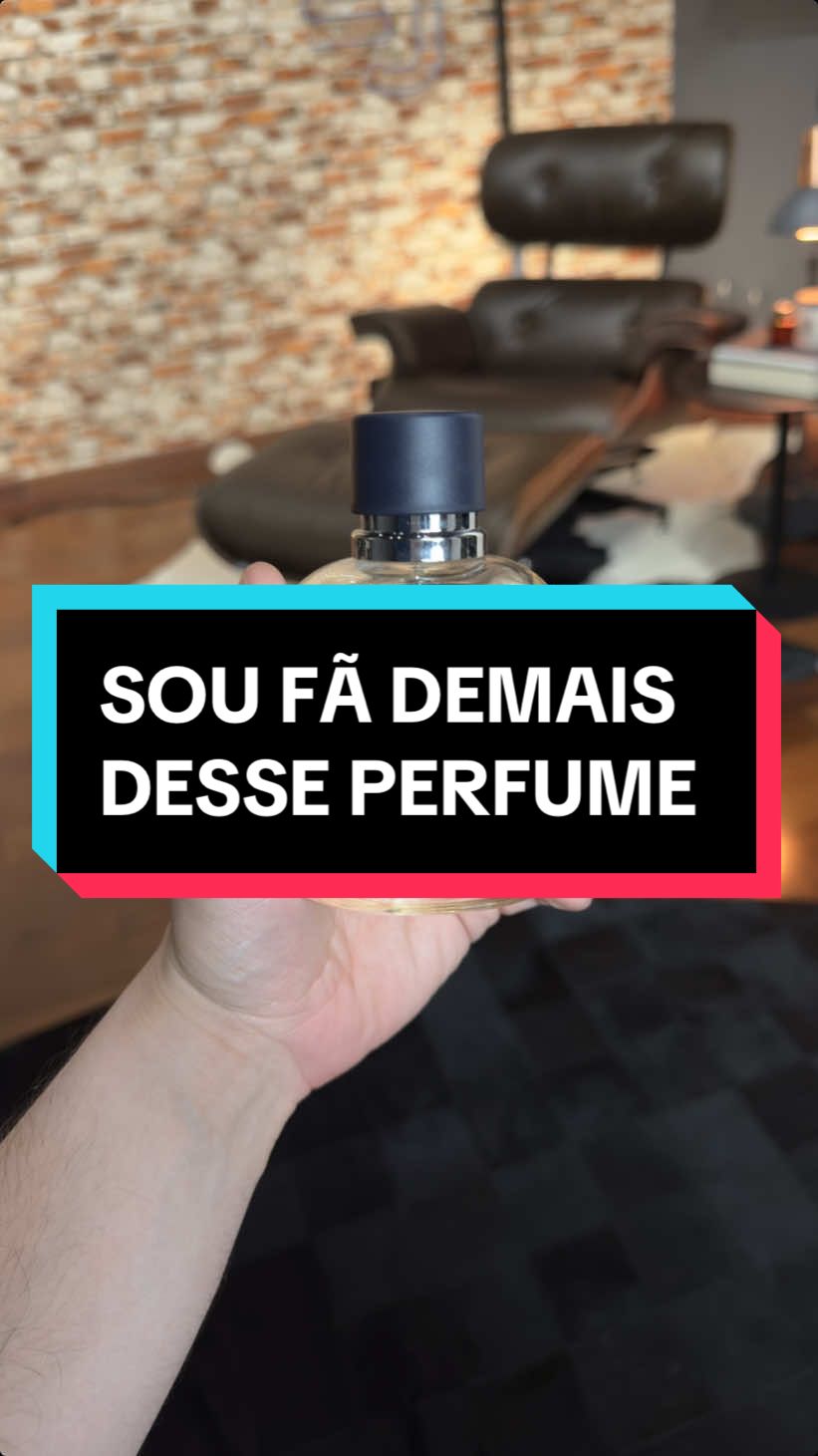 SOU FÃ DEMAIS DESSE PERFUME! JÁ USO A ANOS E ELE NUNCA SAI DE MODA! MUITO ELOGIADO E SUPER VERSÁTIL! Compre o perfume masculino D&G POUR HOMME mencionado no vídeo no site @anmyperfumes - Use o CUPOM DE DESCONTO  - LJ7 #perfume #perfumes 