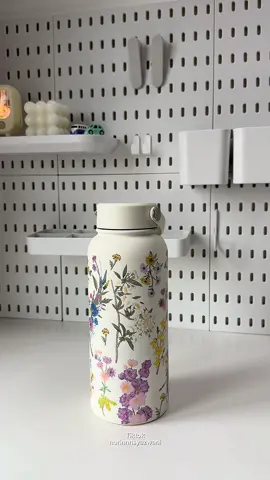 fall in love at the first sight! cantik sangat tumbler ni korang 😭😭😭😭🩷🩷🩷🩷 #tumbler #tumblerviral #floraltumbler #tumblertahansejuk #tumblermurah 