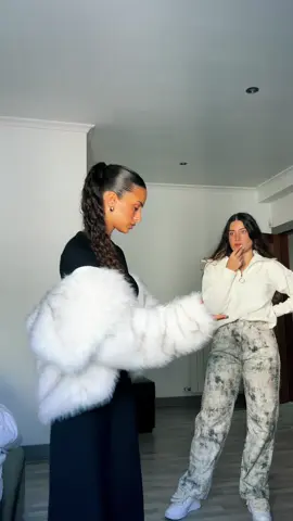 Como assim ela achou cringe?  @Nicole Gomes 🤣