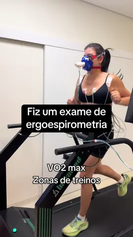 Você sabe qual é o seu VO2 max?  O VO2 máx representa o volume máximo de oxigênio que seu corpo pode usar durante o exercício intenso. Quanto maior o VO2 máx, maior é a eficiência do sistema cardiovascular em fornecer oxigênio aos músculos. Para corredores, ciclistas e outros atletas de resistência, o VO2 máx é um dos melhores preditores de desempenho Níveis baixos de VO2 máx podem indicar maior risco de mortalidade por doenças cardíacas. Em resumo, o VO2 máx é uma métrica essencial tanto para melhorar a performance esportiva quanto para avaliar e promover a saúde. #ergoespirometria #corrida #exameergometrico #natação #bike #triathlon 