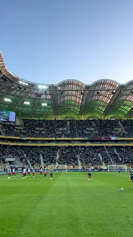 أجواء ملعب حسين آيت أحمد 🏟️ #123vivalalgerie🇩🇿 #lesverts⭐️⭐️ #الجزائر🇩🇿 #محرز #عمورة #شياخة #الخضر #ملعب_تيزي_وزو 