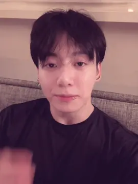 Que lindo se ve mi novio😍🫦 #jeonjungkook #jungkook #jk #kook #viral #lentejas #pinchetiktokponmeenparati #viral #fyp #fyp #enparatiiiiiiiiiiiiiiiiiiiiiiiii #fypシ゚viral🖤tiktok 