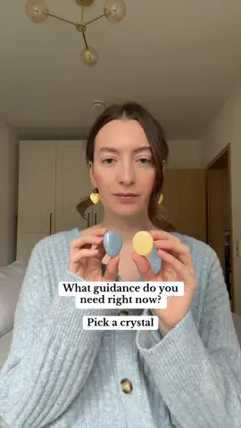 You can manifest anything you want as long as it comes from your heart! 🤍🪄 #tarot #tarotreading #tarotcommunity #abundancemindset #fyp #intuitivereading #spiritualtiktok #tarotreader #tarottok #spiritguides #manifestation #manifestationtips #manifestingtips #manifestingmethods 