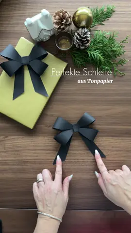Schleifen Liebe🎀 . #easyinterieur #DIY#schleife#bow#geschenk#geschenkidee #geschenkeinpacken #present#gift#giftideas #giftwrappi g#wrapping#xmasdecor #origami#origamitutorial 