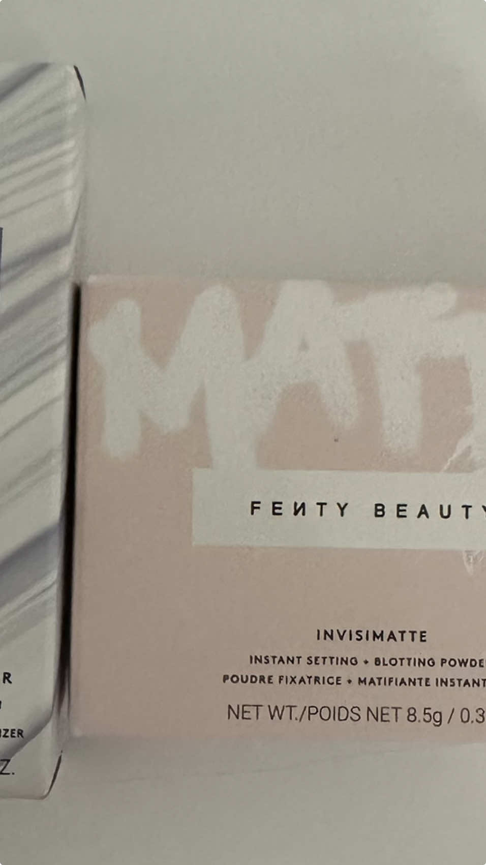 Fenty beauty setting powder  #rhianna #fentybeauty #settingpowder #BlackTikTok #tiktokshopblackfriday #cybermonday #fyp #sunscreen #sale #giftideas #viralvideo #viralmakeup #beauty @Fenty Beauty 