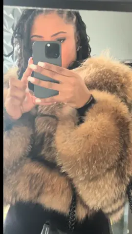 In love 🥰 #fyp #furcoat #winterszn #aliexpress 