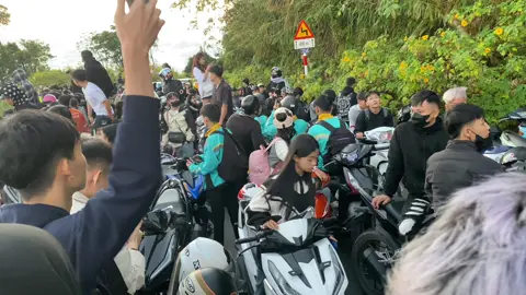 Ba Vì 17/11 . Hơi bon chen nhưng bù lại cảnh đẹp☁️❤️ #98bacgiang #vario150 #southvietnamscooterteam🇻🇳 #bavi #xuhuong 