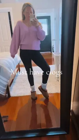 Best Christmas gift for her 🎁  #clogs #shoes #fashion #fallfashiontrends #tiktokshopfinds #tiktokshopblackfriday #tiktokshopcybermonday #tiktokshopholidaydeals #tiktokshopholidayhaul #tiktokchristmas #christmas2024 