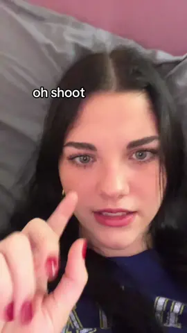 dude i didnt know her aunt is Lorelai, that makes so much sense 🤯🤯 #singer #songwriter #nepobaby #trend #fyp #laurengraham #chaislyn #aunt #lorelaigilmore #gilmoregirls #rumor #lie #thisisnttrue #butiwishitwere 