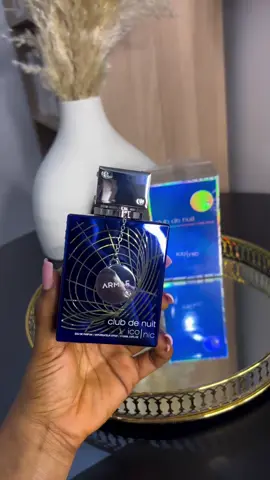 DESCRIPTION ‼️  Club de Nuit Iconic by Armaf  105ml for Men A nice fresh, citrus and aquatic fragrance. With great longevity and Projection Not offensive, great to wear to work. You  can really wear this anywhere.  Top notes are Grapefruit, Lemon, Mint, Pink Pepper and Coriander Middle notes are Ginger, Melon, Nutmeg and Jasmine Base notes are Woody Notes, Incense, Sandalwood, Amber, Cedar, Patchouli and Labdanum. Edp:100ml Men  Available for pickup and immediate delivery  To Order  Please click link in bio or send a WhatsApp message on 0736943547