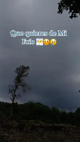 DEN LIKE GENTE NO SOLO MIREN 🤣🤣Llego el frío 🥶🤣 café con pan 💋 #humor #frio #nadidad #invierno #parati #tiktokponmeenparati 