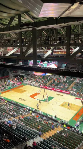 3-0🏀 #miami #fyp #work #college #life #hoops #miamibasketball #sports #umiami #workinsports 