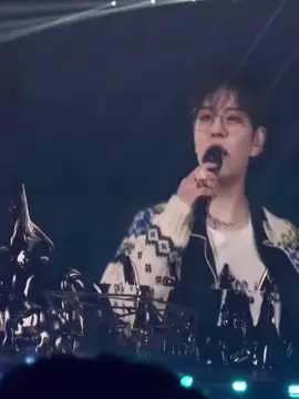 la debilidad de la girls es seungmin con lentes  #shuporangporanglinos #straykids #seungmin #stay #lyrics #fyp 