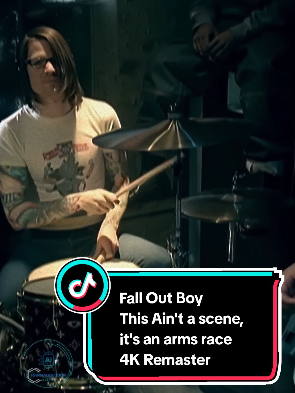 Fall Out Boy - This Ain't a Scene, It's an Arms Race | 4K Al Upscale #falloutboy #thisaintasceneitsanarmsrace #poppunk #rockalternativo #4k #karmaggeddon #karmaggeddonremaster 
