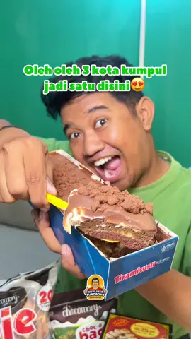 ADA OLEH OLEH SOMBONG DI SURABAYA, tiramisusu loooo yang uwenakl polll  . #Cakdio #kuylinersuroboyo #surabaya #surabayafoodies #surabayafood #surabayakuliner #surabayastreetfood #exploresurabaya #sby #sbyfoodies #sbyfood #sbykuliner #sbyfoodhunter #sbykulinerinfo #suroboyo #food #culinary #kuliner #jakarta #sidoarjo #malang #gresik #doyanmakan #kulinersurabaya #kulinerjakarta #foodporn #surabayaculinary #kulinerindonesia #kulinernusantara #oleholehsombong #fyp #fypage #fypシ゚ #viral #trending #serunyakuliner #tiramisusu #tiramisusubandung 