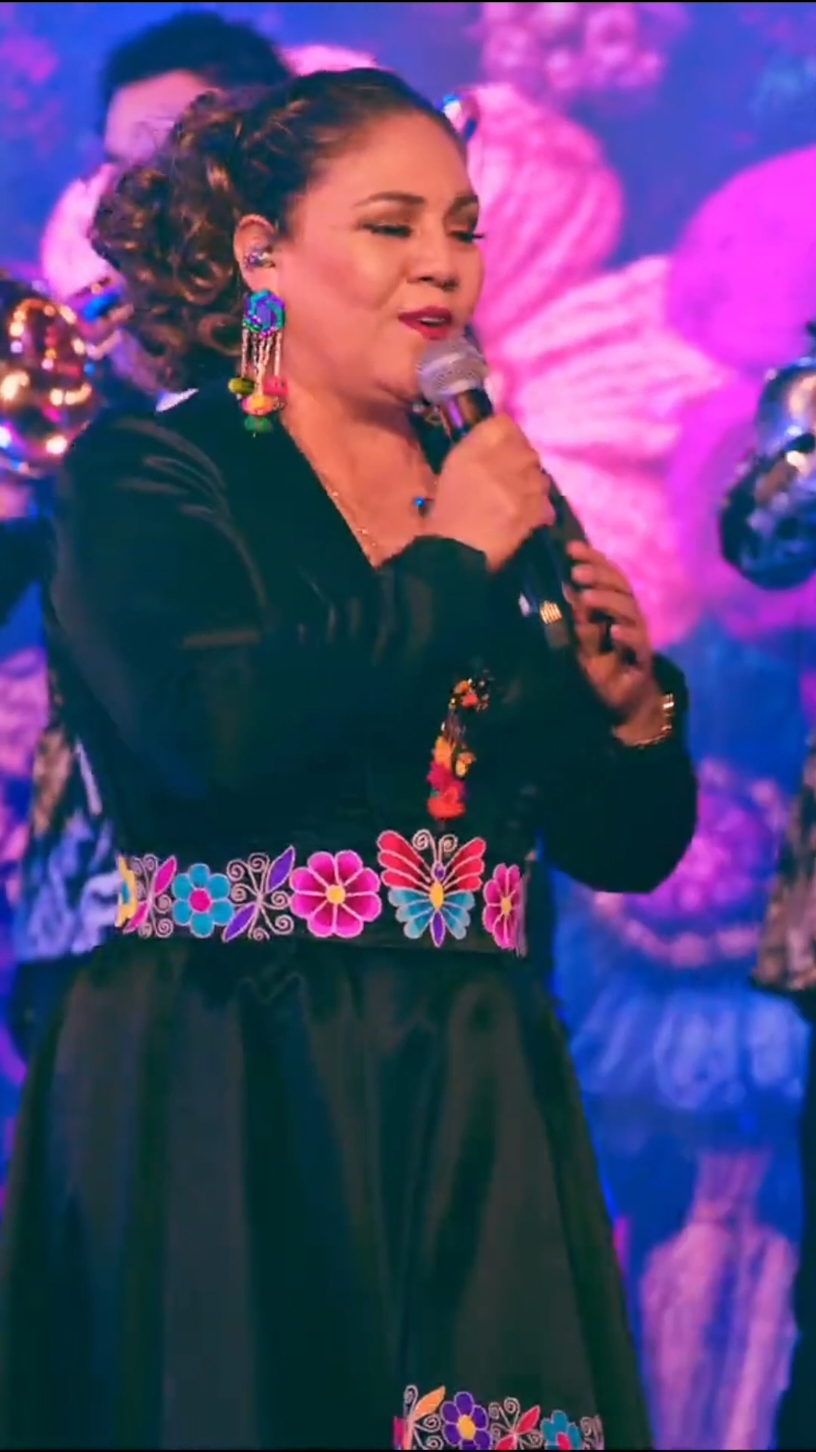 Corazón Serrano ft. Dina Paucar - Mix Dina (Que Lindos Son Tus Ojos) #dinapaucar #yrmaguerrero #quelindossontusojos @Corazón Serrano Perú 