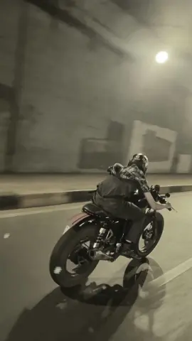 scz in action #caferacer #motorcustom #fakesituation #trending 