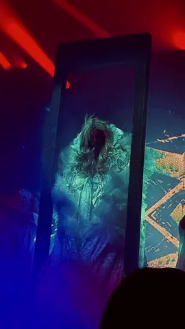 #music #livemusic #live #singer #musician #band #musicphotography #rock #heavymetal @In This Moment 