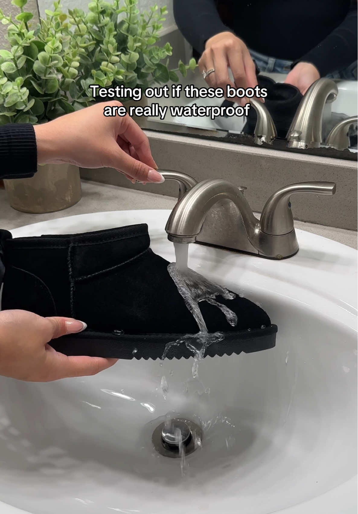 @Dream Pairs #dreampairs #waterproofboots #tiktokshopblackfriday #winterfashion #winterboots #shortboots #creatorsearchinsights 