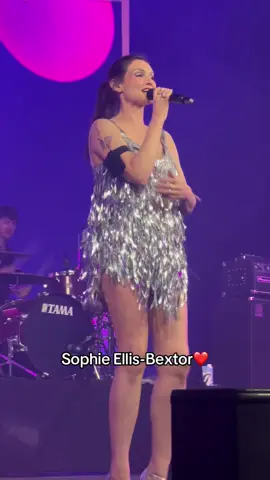 + de #SophieEllisBextor 🙏🏻 #CoronaCapital24 