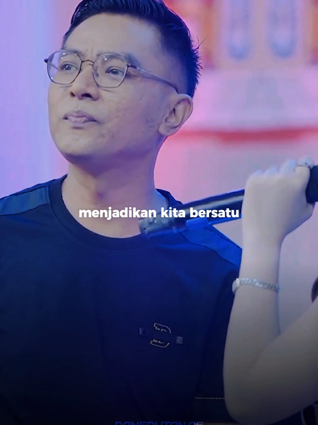 BAHTERA MAHLIGAI CINTA / Gerry Mahesa ft. Ajeng Febria     senyummu yang menggoda imanku @gerrymahessa58 @ajengfebria01  #bahteramahligaicinta #gerrymahesa #ajengfebria #mahesamusic #dangdut #trend #story #liriklagu  #dangdutanae #template #CapCut 