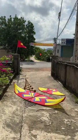 Ae nhận ra diều của idol nào đây ko ae @Shop diều Sáo Đạt Cò ⛱!. #xuhuong #xuhuongtiktok #xuhuong2024 #dieusaovietnam #doluong_nghean37 #doluonghienson 