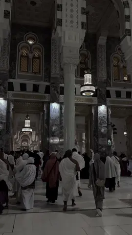 ‏لم يكُن موسى يعلم أنّ الله سيشُق له البحر ‏ولكنّه كان يعلم فقط أنّ الله لن يتخلى عنه.