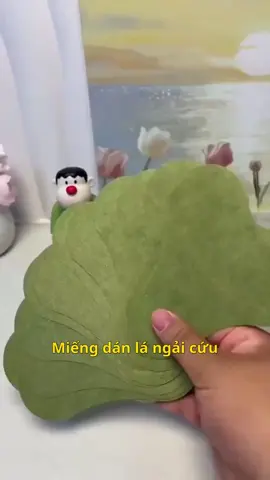 L18 Dán ngải cứu rất thoải mái, lúc mới bắt đầu dán là lạnh như băng, 3 - 5 phút sau sẽ cảm thấy ấm áp, sử dụng cũng rất thuận tiện.