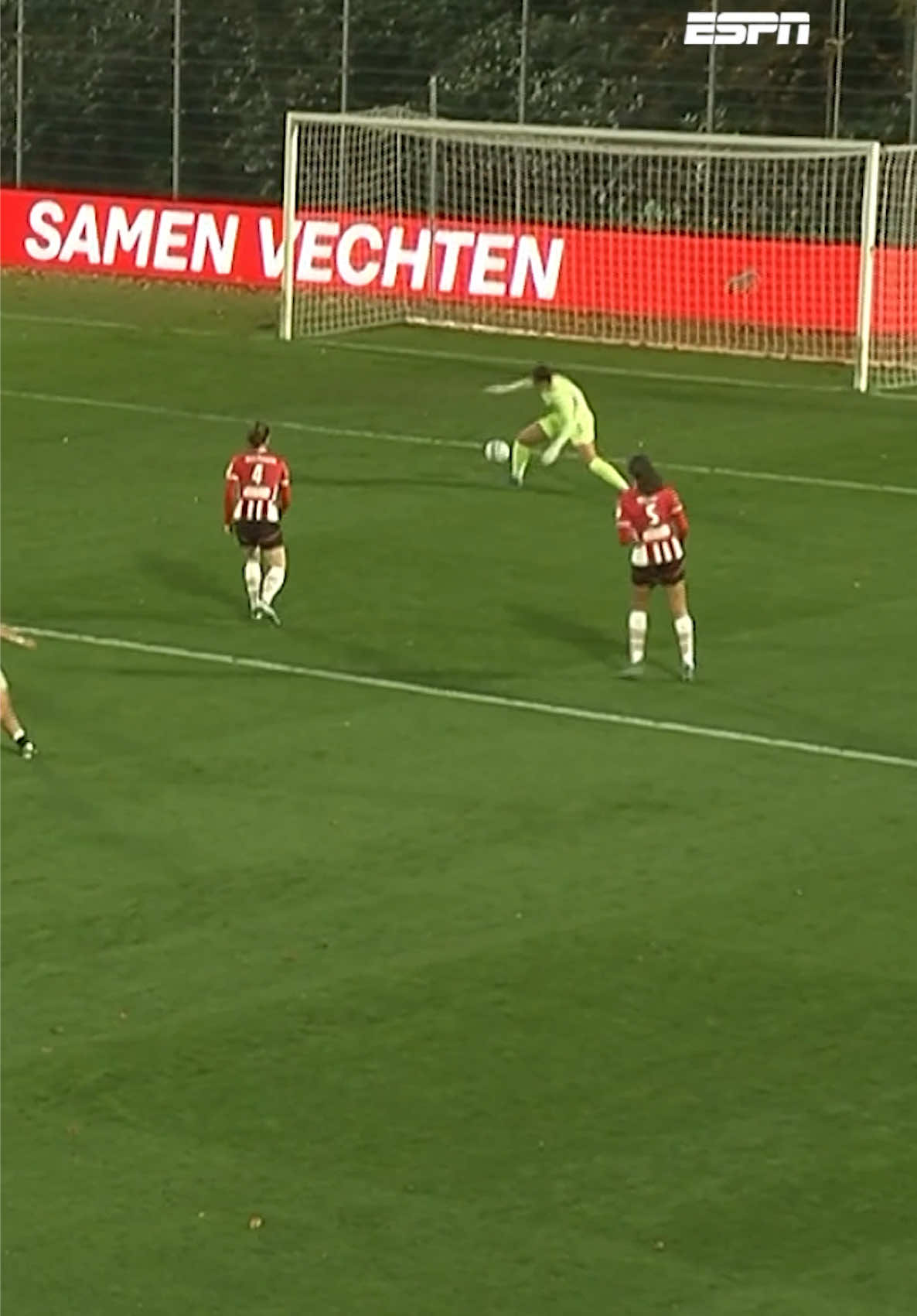 De eerste tegengoal van PSV Vrouwen dit seizoen, gemaakt door... PSV Vrouwen 🫣 #psv #ave #ed 