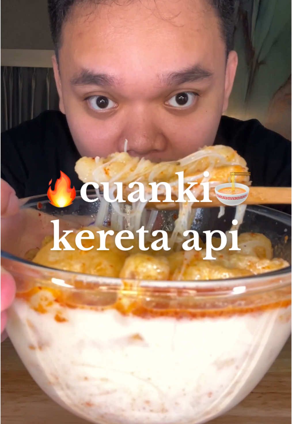 makan cuanki terenak lagi rasa 🔥ayam pedes & ayam keju🧀biasa nemu di 🚂kereta api tau kan? ciomy yummy🔥🍜🤤 . . #albertdanlidahnya #FoodTok #hungrybert #foodtiktok #cuanki #ciomy #ciomykereta #cuankiinstan #racuntiktok 