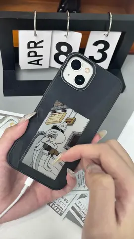 an’t think of a single phone case that can top this digital display case, it allows you to put any photo you want on the back of your screen, truley a case from the future🤯 #phonecase #trending #einkcase #amazonfinds #tiktokmademebuyit #viral #giftsforher #giftsforhim #couple #couplegoals #couplegifts #couplegift #couplegiftideas #prototypevsproduct #productvsprototype