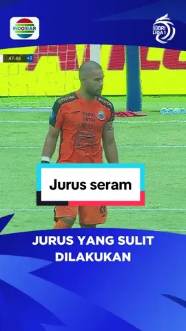 Menjelang pertandingan Persebaya vs Persija, mari lihat kembali bagaimana bang Bagol alias Andritany melakukan aksi yang ngeri🥶 Kalian bisa ges? #BRILiga1 #IndosiarSports #IndosiarRumahSepakbolaIndonesia 