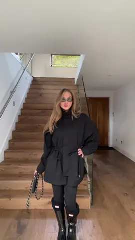 dog walk outfit 🐶🤎 sunglasses are from @Vehlaeyewear | #outfitinspo #fitcheck #hunterboots #OOTD #falloutfits 