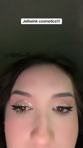 Yes girlssss if youre into gliter this product is for you!!!! https://vt.tiktok.com/ZTYNSSuBU/?page=TikTokShop @JELLIWINK COSMETICS HIGHLYYYY RECOMMEND 😻😻✨✨ #fyp #teamwork 