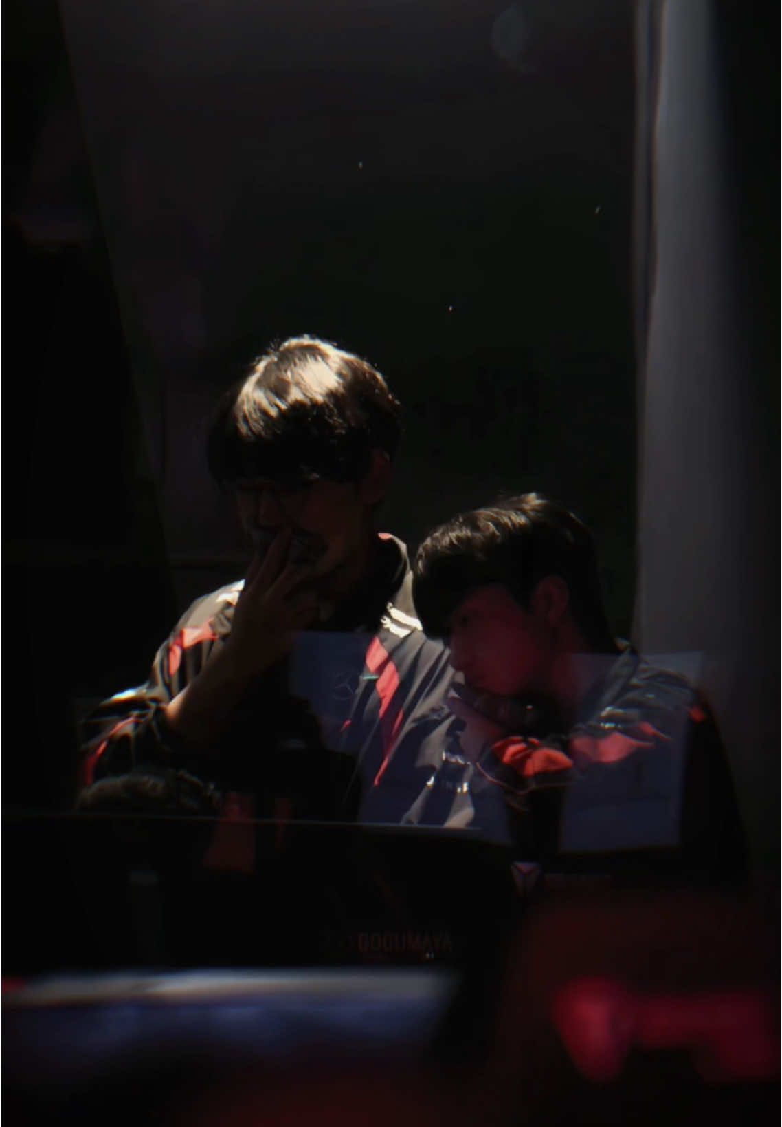 hợp đồng vô thời hạn. #gumayusi #keria #guria #guke #T1 #kdaauria #xh #viral 