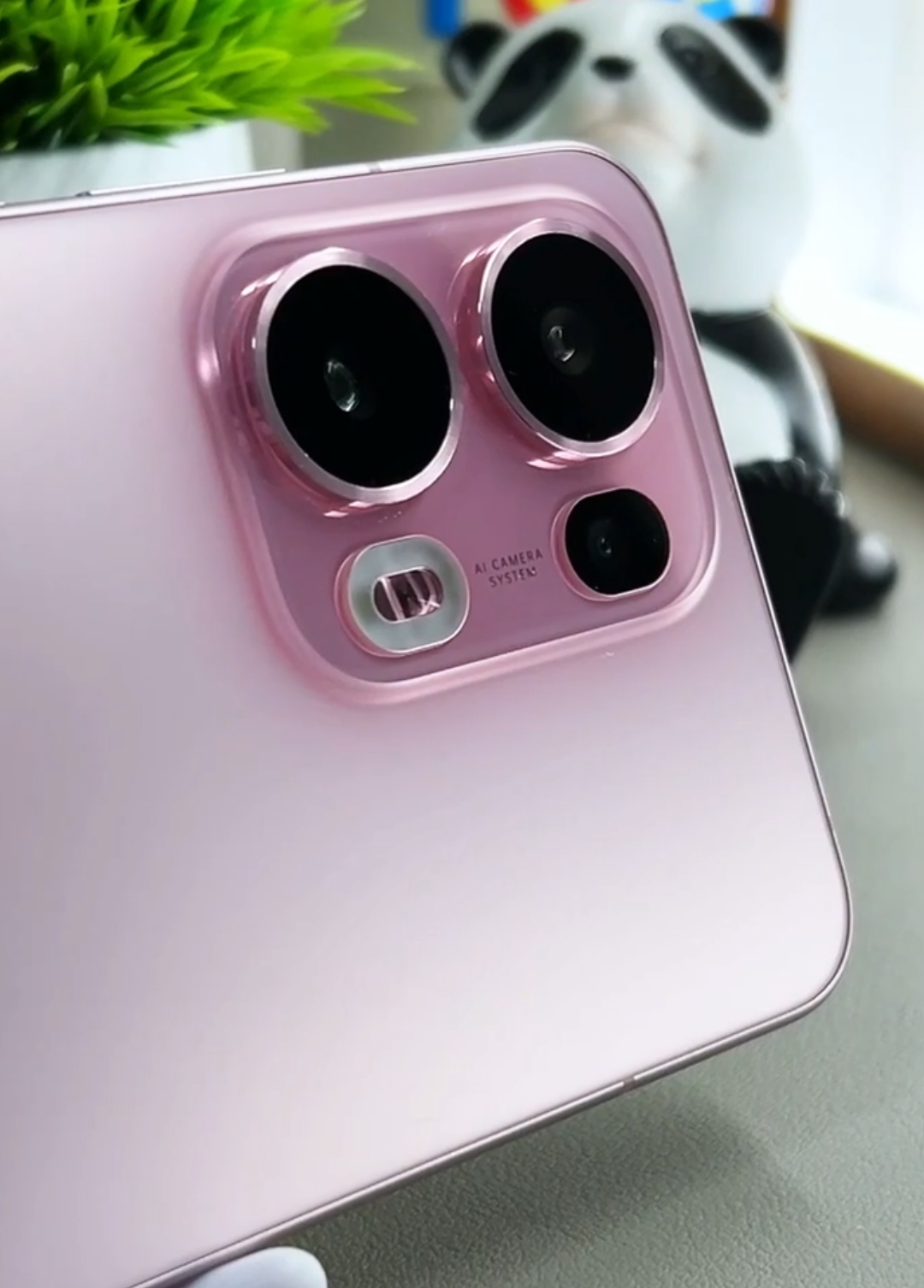 Oh my pink 🩷  #oppo #opporeno #opporeno13 #Tech #smartphone #new #newphone #xuhuong 