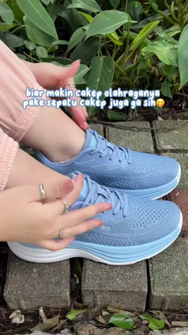 biar makin cantik pake sepatu olahraga yang cantik juga dong😋🩵 #pvn #pvnshoes #pvnminji #minji #sepatuolahraga #olahraga #fyp 