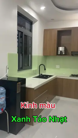 Kính màu ốp bếp xanh táo nhạt..#xuhuongnoithat #xuhuongnoithatdep #kinhmauopbep #kinhcuongluc #tranhkinhvinatravinh #tranhkinh3d #tranhkinh3d #xaydungtrongoi #xaydungtrongoi #travinh84 #noithatmientay 