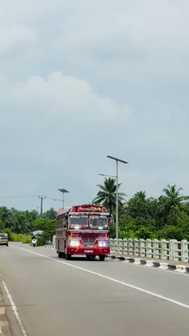 එයා එච්චරටම ලස්සනයි🥰😍🌚❤️