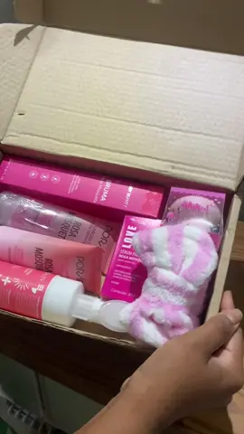 A rotina basica e barata de skincare da shopee pra você que ta começando a cuidar do rosto assim como eu ✨💜 #riodejaneiro  #cuidadoscomapele #rotinadeskincare #skincare #skincarebasico #dicasdebeleza #shopee 