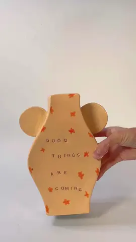 Affirmation vase 🙏✨🌻💕 #airdryclay #pottery #potterytiktok #clayart #DIY #craft #thanksgiving #christmas #giftidea #vase 